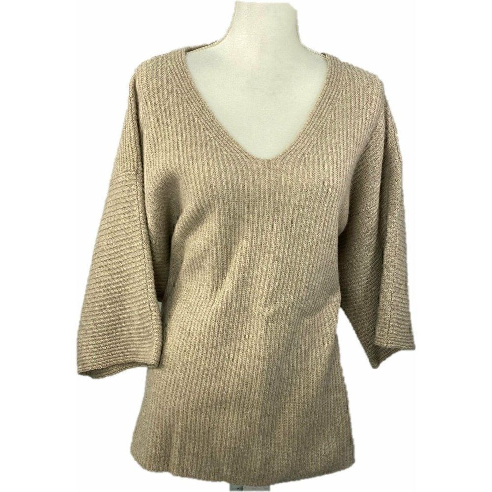CHELSEA & THEODORE $398 Cashmere V-Neck Sweater‎
